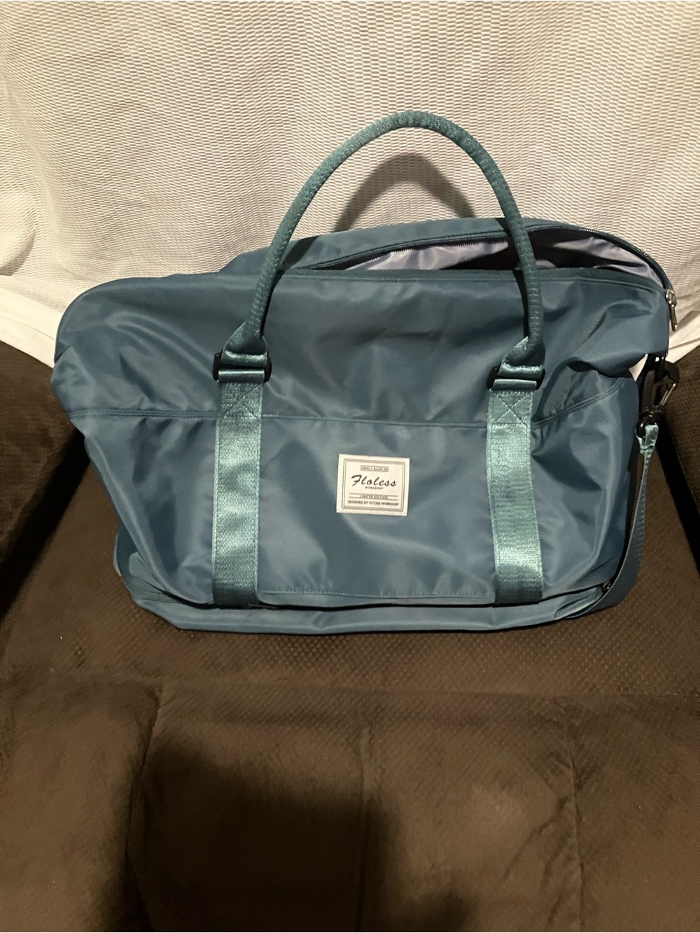 Classic Men's Duffel Bag in Teal - Picture 12 of 12